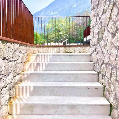 Due Lune アパート *