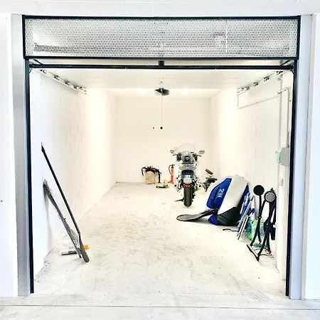 Due Lune アパート *