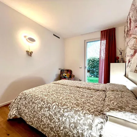 Due Lune アパート *